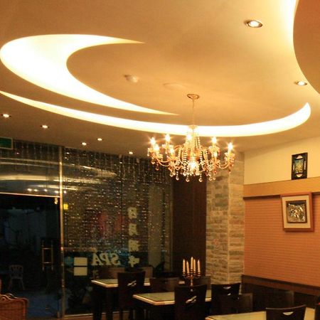 Ri Yue Hu Pan Resort Юйчи Экстерьер фото
